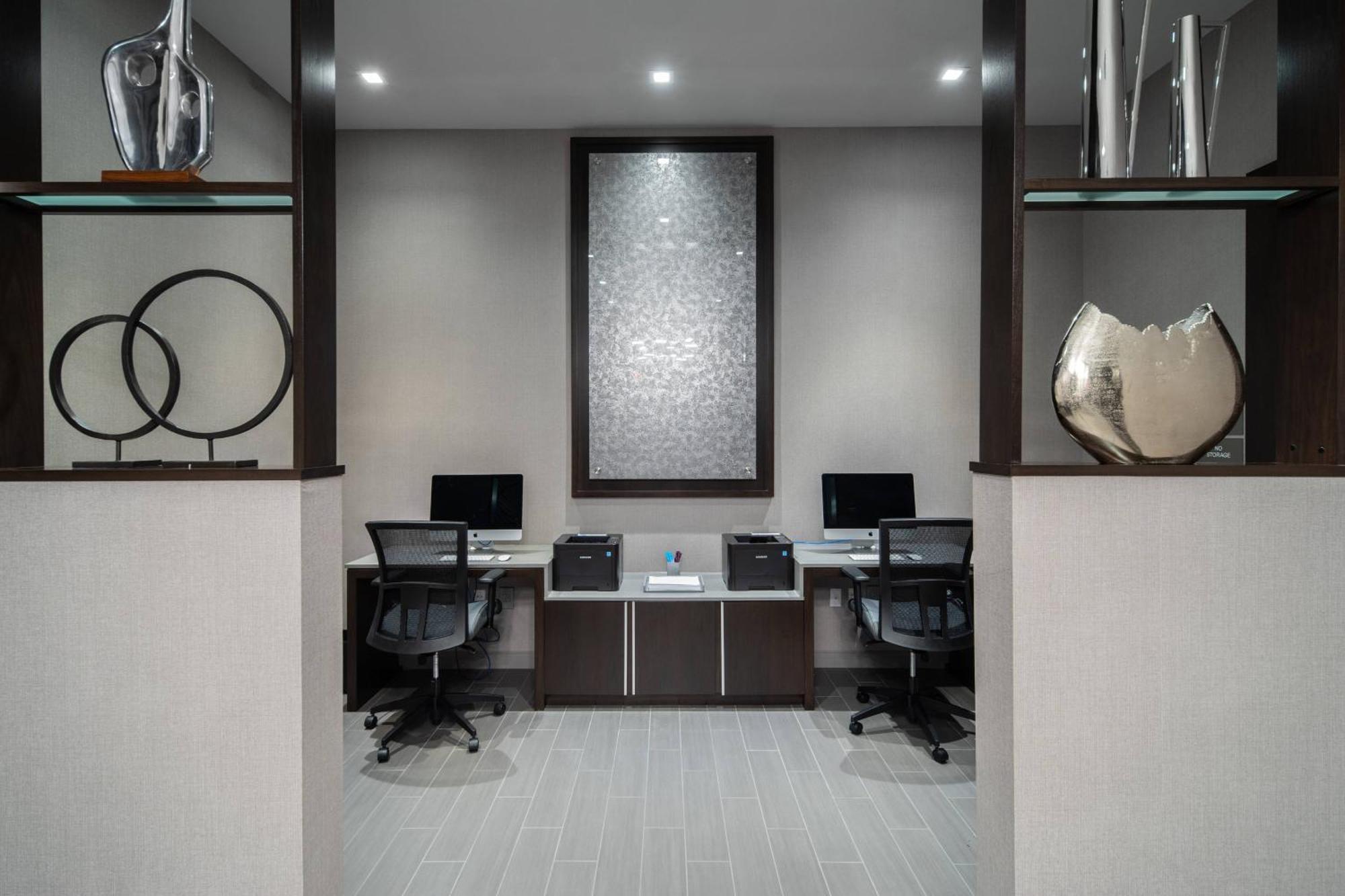Residence Inn By Marriott Boston Waltham Bagian luar foto